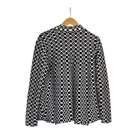 Chicos Women Reversible Geometric Soft Knit Cardigan Sweater Size XL Black White - Picture 5 of 10